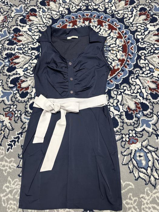 платье размер S отдам за 80000