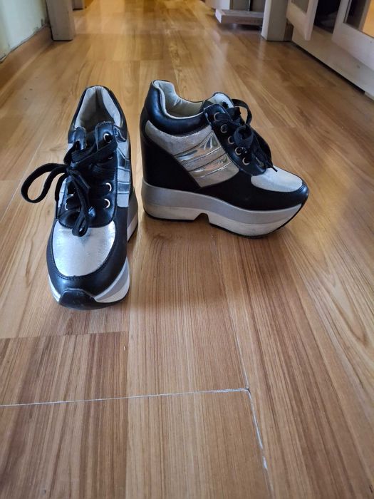 Ботинки на платформе 35 размер