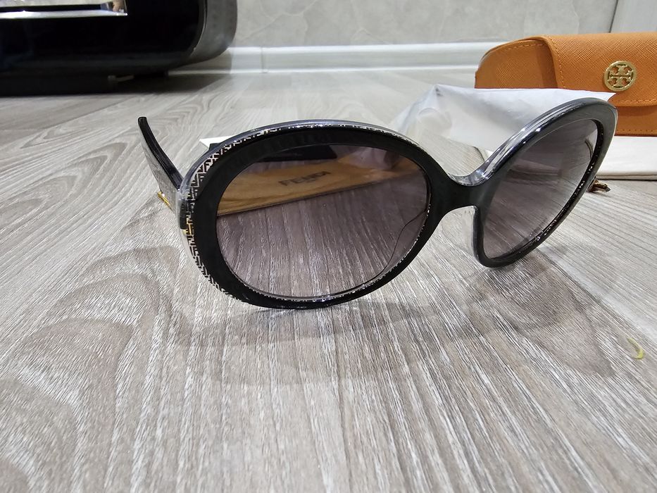 Продаётся Fendi Grey Gradient Oval женские очки + бонус!