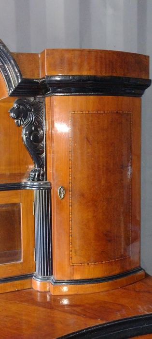 Servantă vitrină mobilă