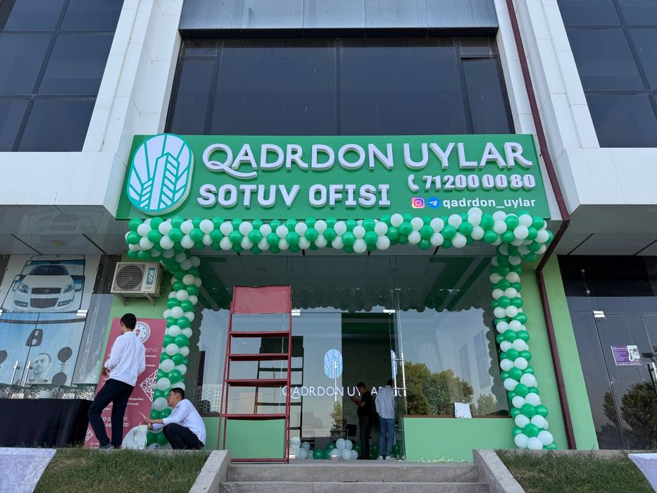 Reklama xizmatlari narujnaya reklama bukva banner znak stella