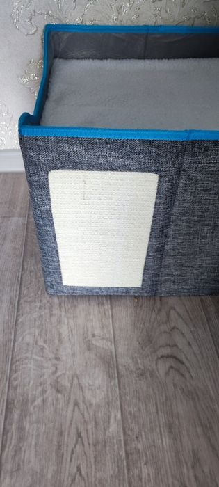 Продам домик для кошки новый. Имеется небольшой торг