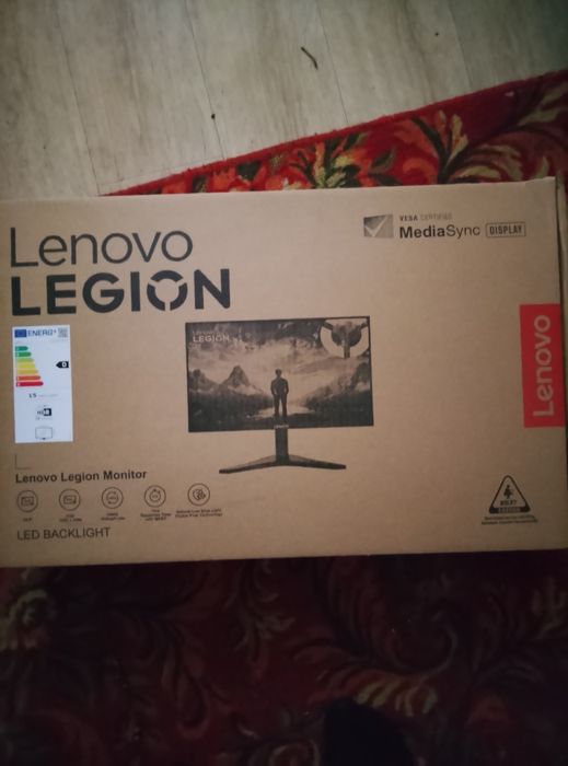 Монитор Lenovo led
