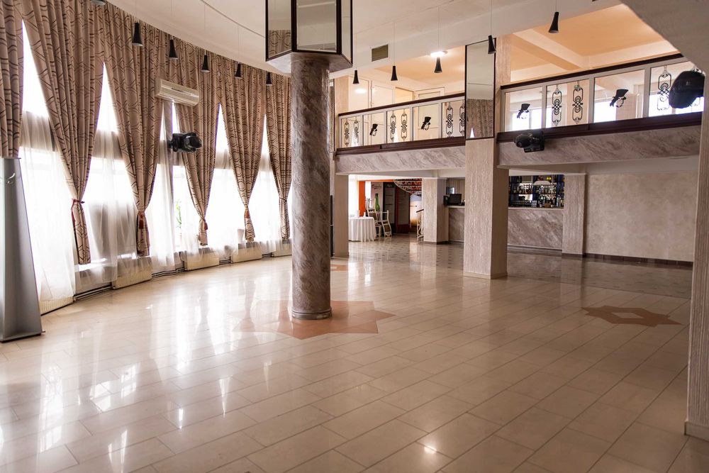 Spatiu de inchiriat pe termen lung, 560 mp , bun pt clinica, show room