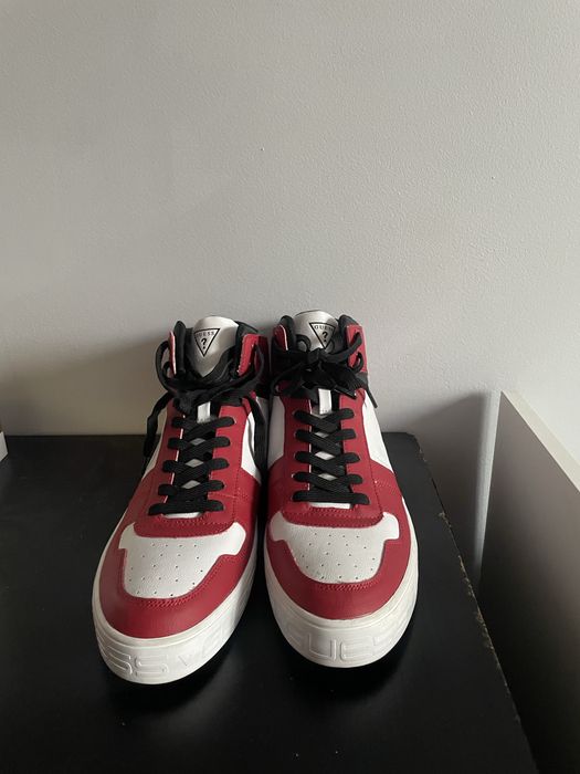 Оригинальные Кросовки 45 размера. Самое то для подарка на новый год