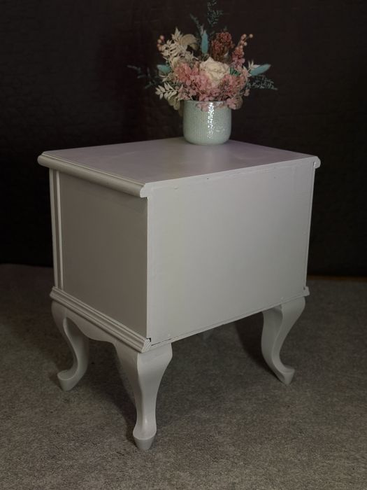 Noptiera vintage din lemn, reconditionata