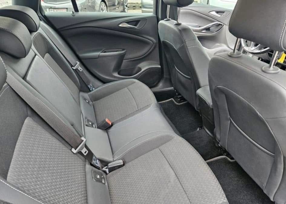 Vând opel astra 2020