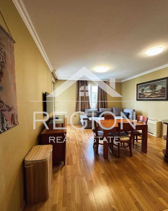 Дава се под наем Двустаен апартамент в к.к. Св.Св. Константин и Елена - 70 кв.м за 700 € - Снимка #1