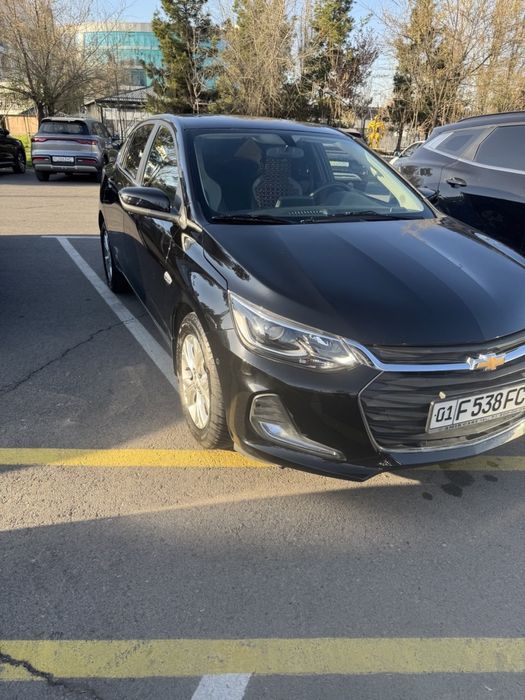 Chevrolet Onix 2023 — 3