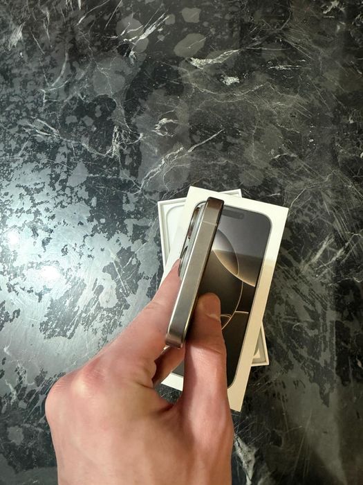 Vand Iphone 16 pro 128gb