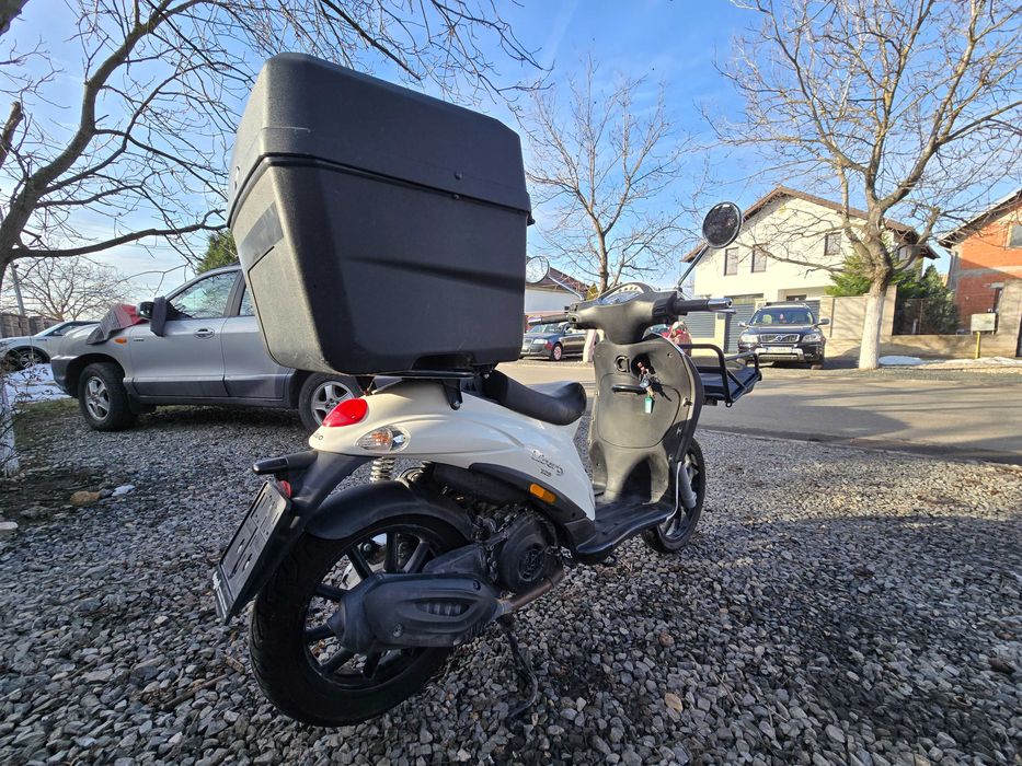 Scuter Piaggio Liberty Corporate 125i an 2022