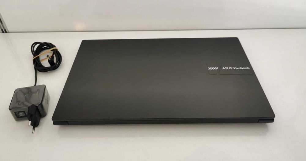 Лаптоп ASUS Vivobook 15 OLED (16/512Gb-ATI)