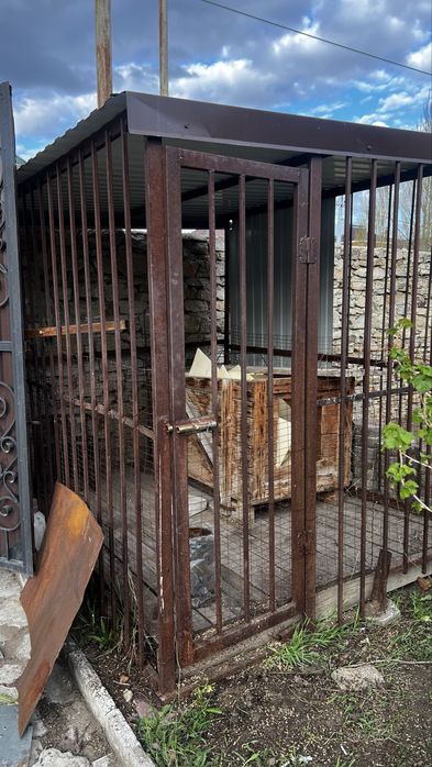 Продам вольер для собак
