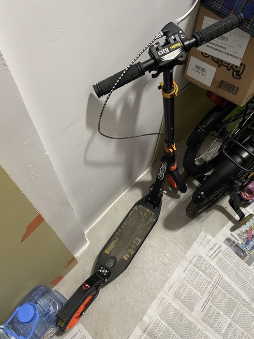 Продам детские самокаты