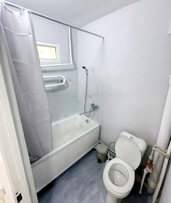 продам 1-ком. 32кв. 2мкр. 3-этаж