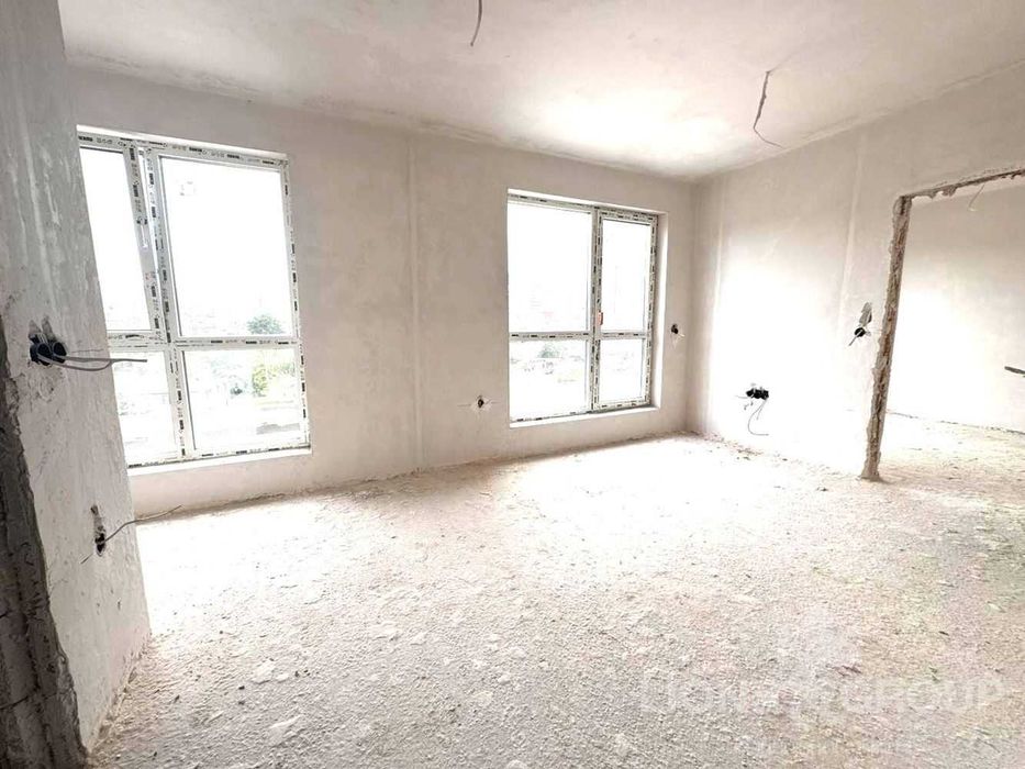 Двустаен, Левски