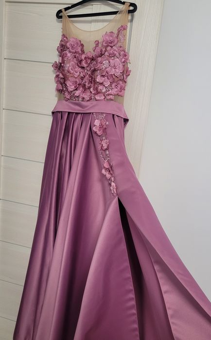 Rochie elegantă cu flori 3D