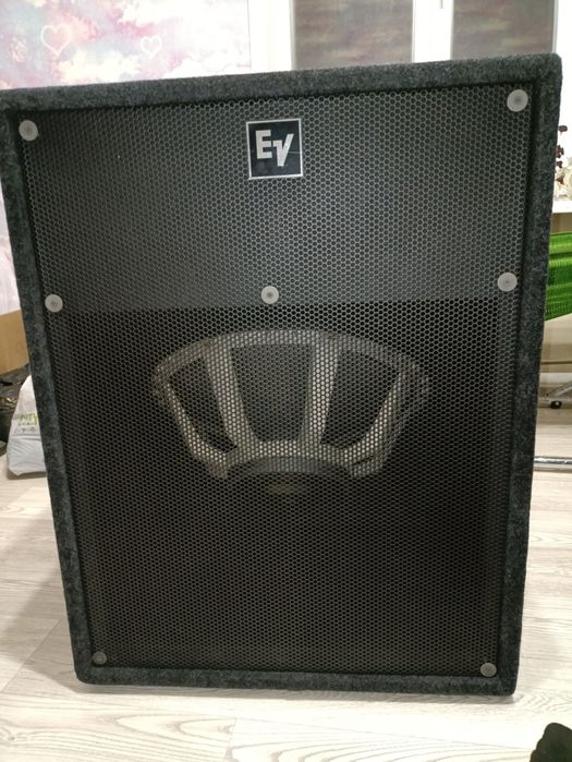 Electro-Voice T18 сабы
