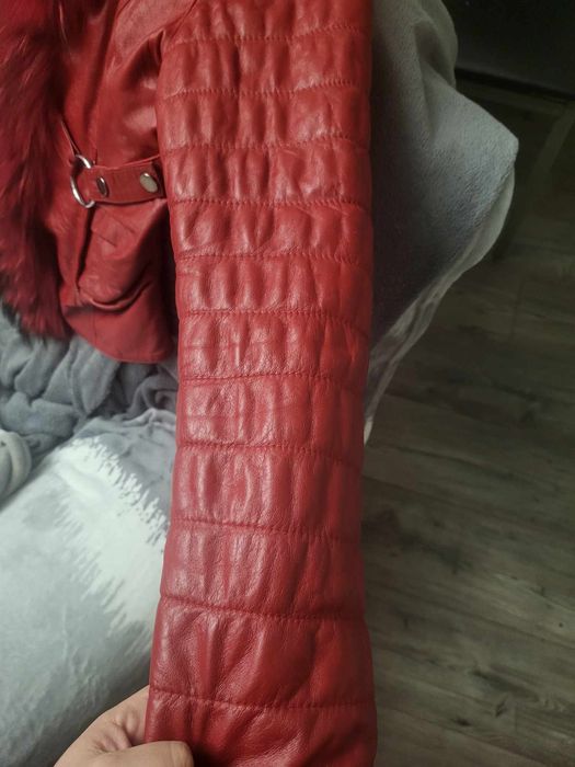 Продавам кожено яке