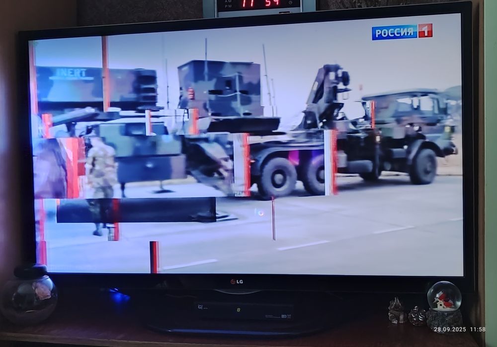 Продам телевизор LG smart TV.