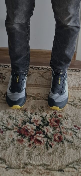 Adidași de alergare Salomon Genesis