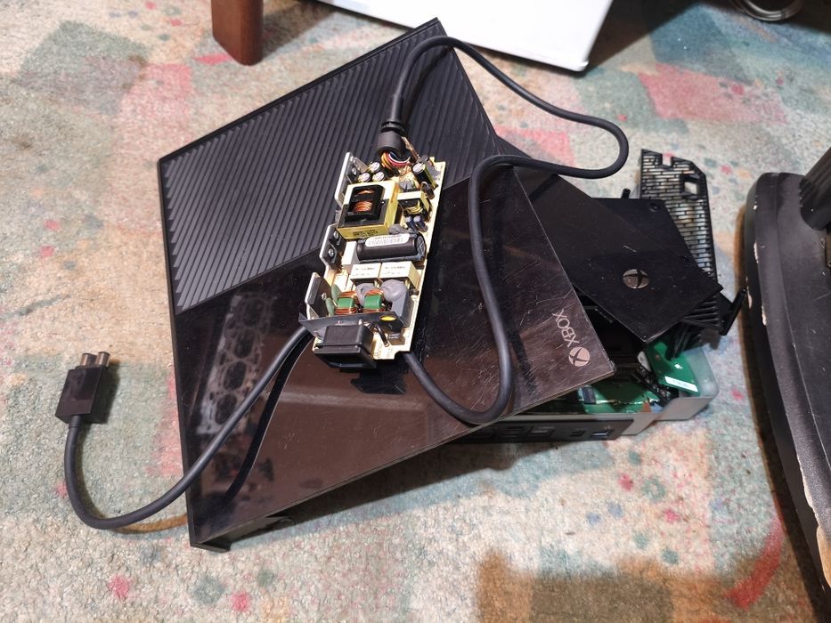 Xbox One FAT по запчастям