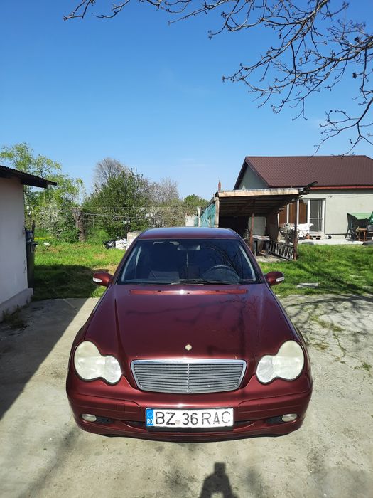 Autoturism mercedes c 180