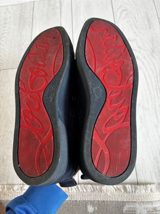 Продаю кеды Лабутен.