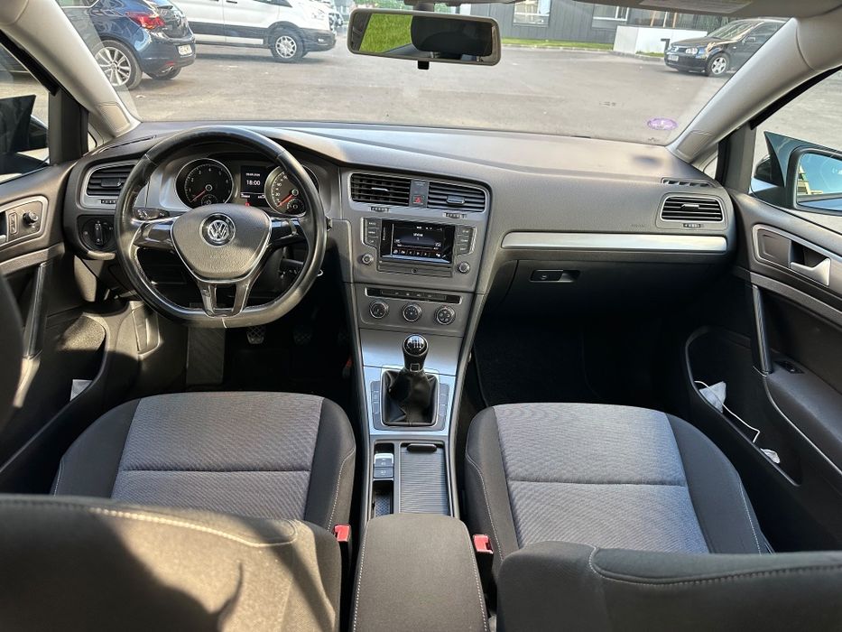 Vw Golf 7 . An 2014 . Motor 1.2 . Climatronic . Euro5