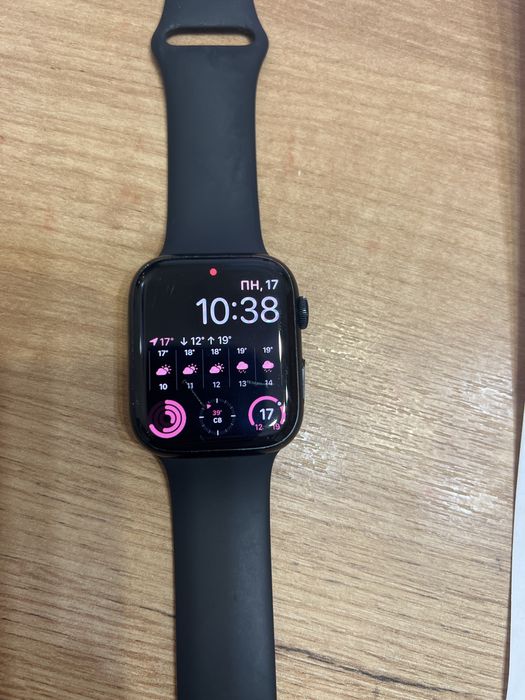 Продам Apple Watch 9 45мм