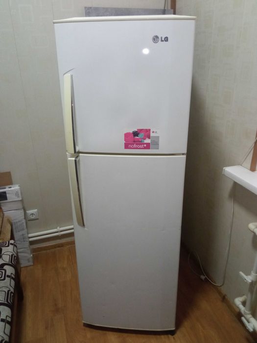 Продаётся холодильник LG