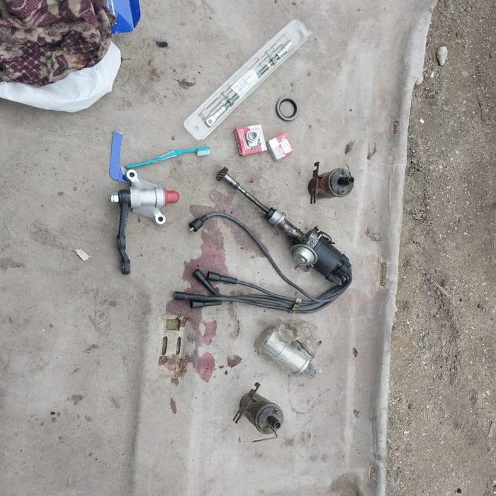 Продается запчасти на Ваз 2106