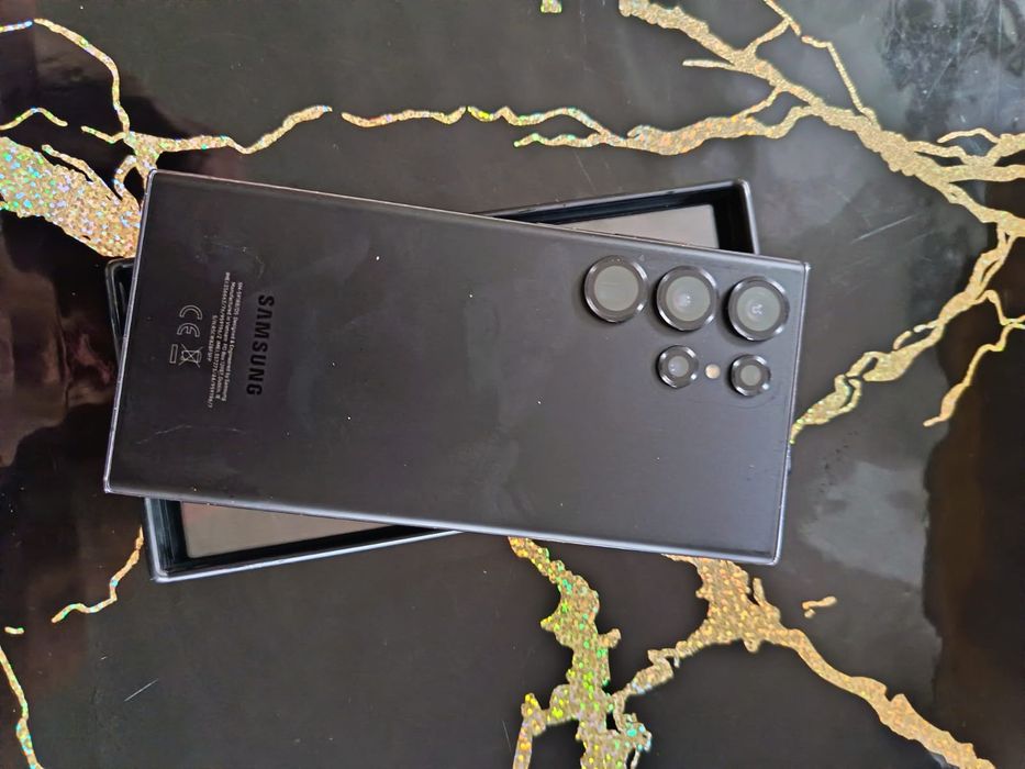 Продам Самсунг с 23 ультра