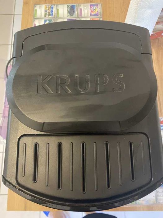 Espressor automat Krups Essential – puțin folosit