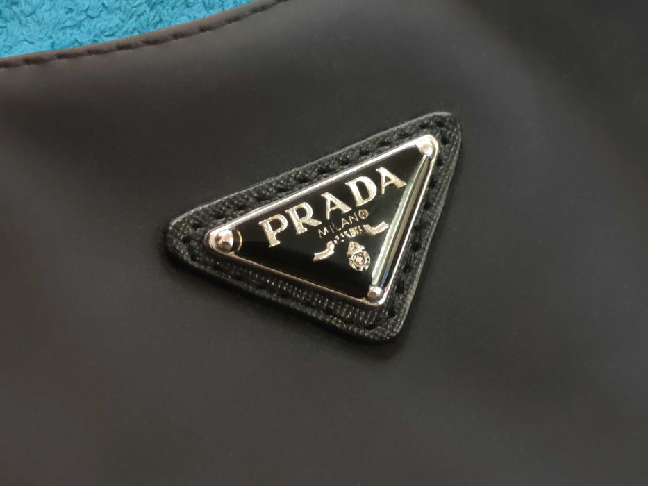 Geanta/Poseta Prada Re-Edition Black