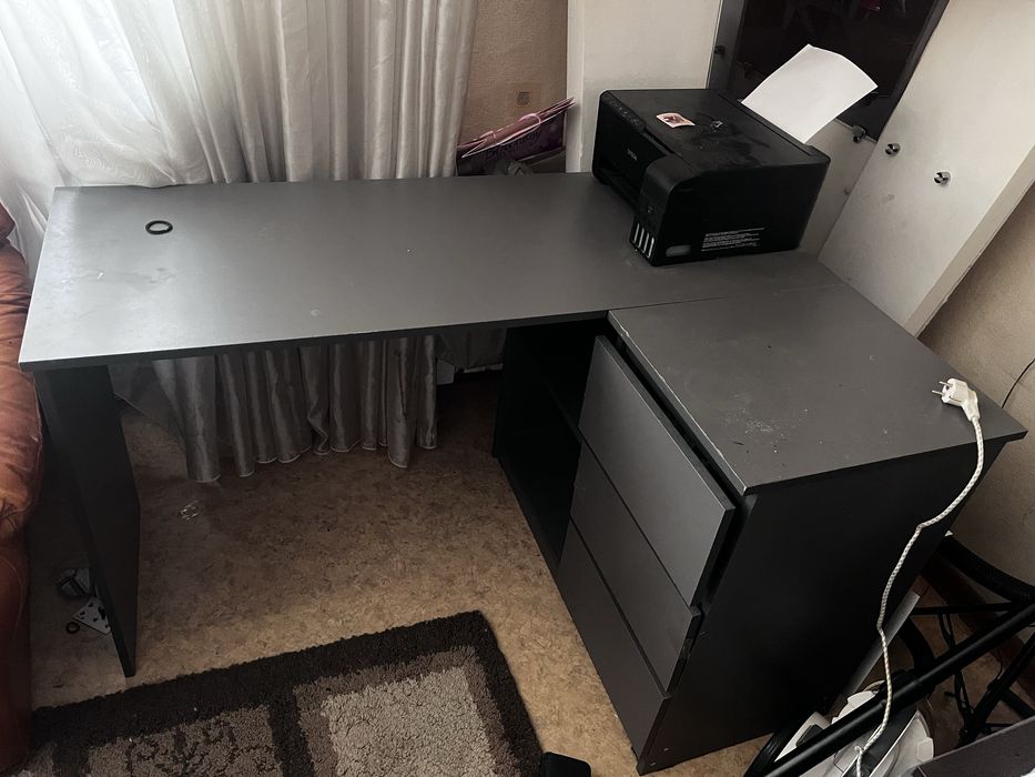Продам стол для компьютера