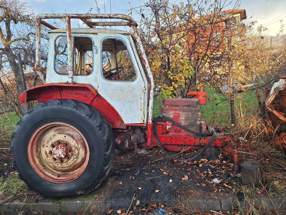 Трактор ЮМЗ 2бр. цял или за части