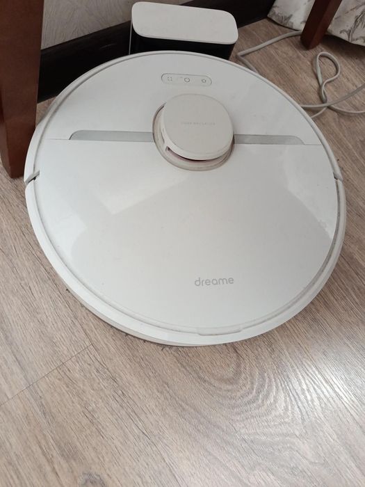 Продам робот пылесос dreame