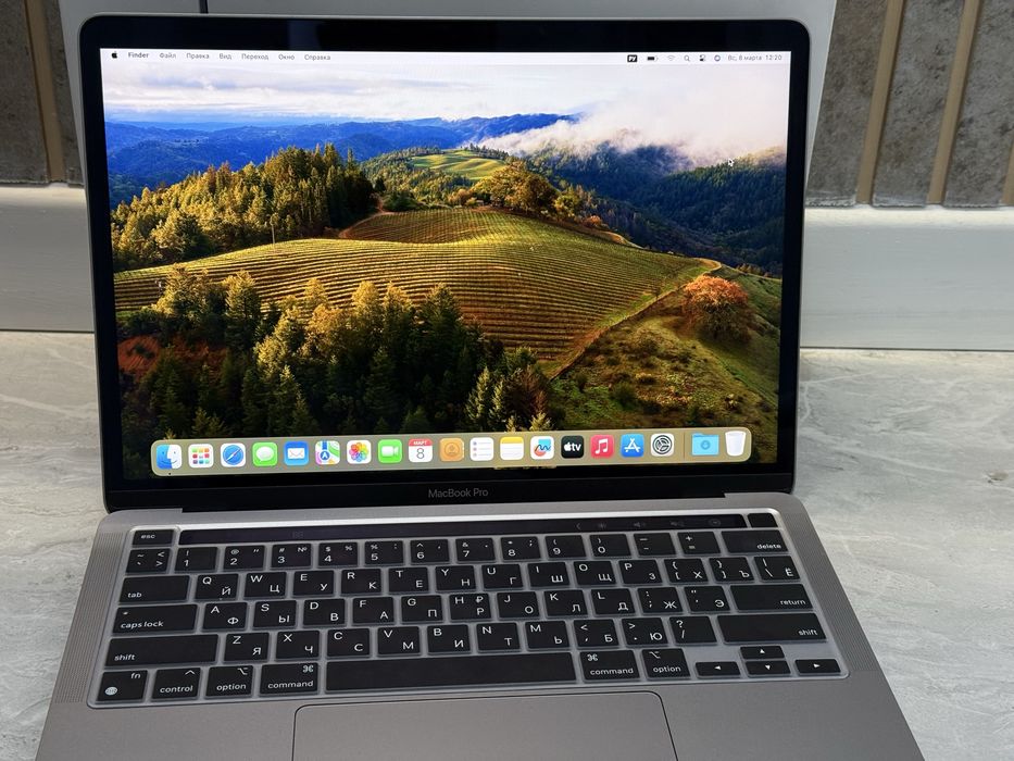 MacBook Pro m2 2022года