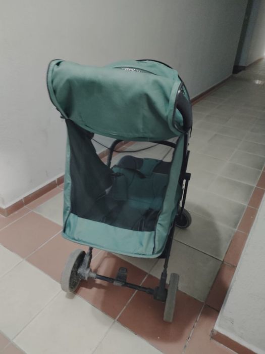 Коляска почти новая