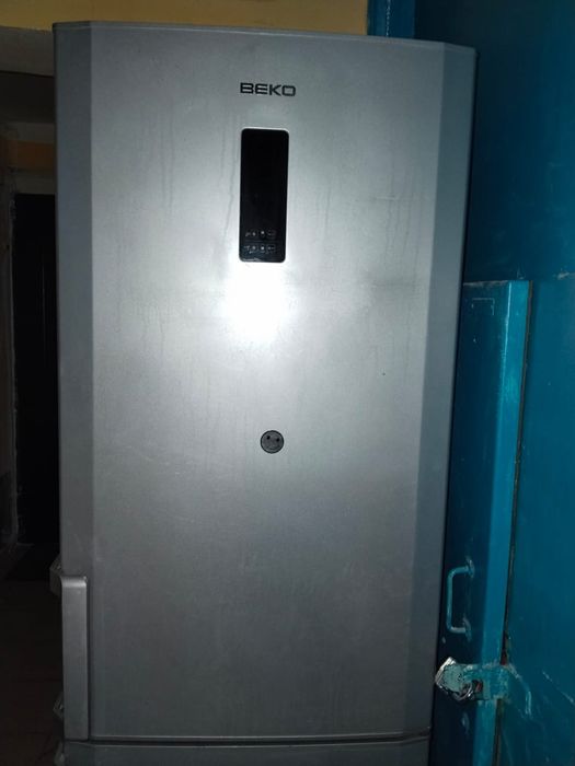 Отдам бесплатно холодильник