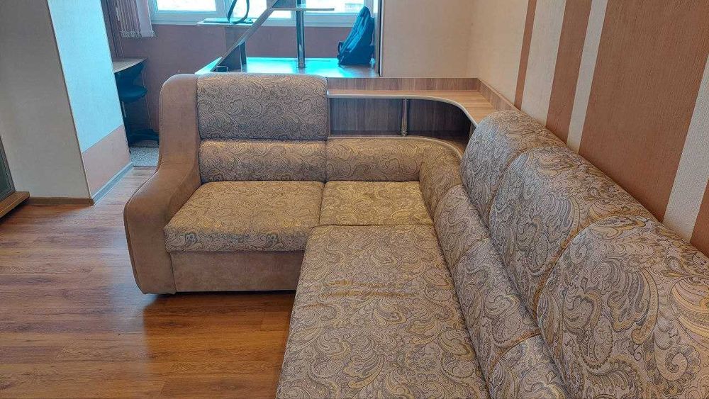 Диван раскладывающийся