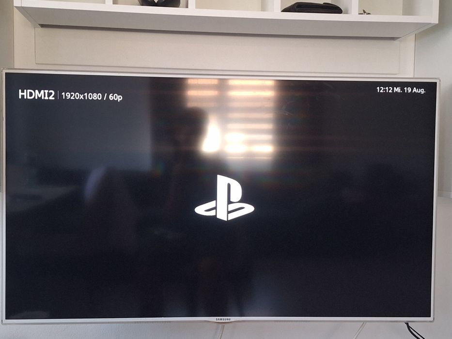 Vând Playstation 4 Slim Nou