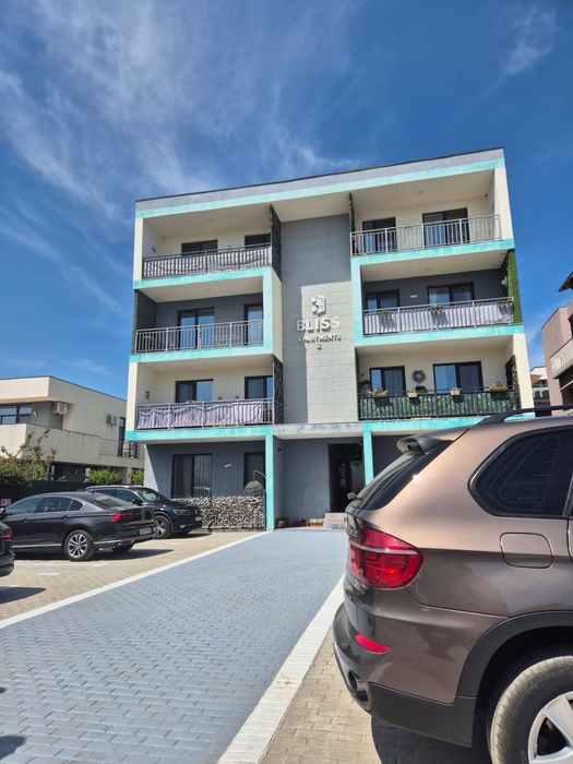 DE ÎNCHIRIAT – Apartament 3 camere +terasa privata in Mamaia Nord