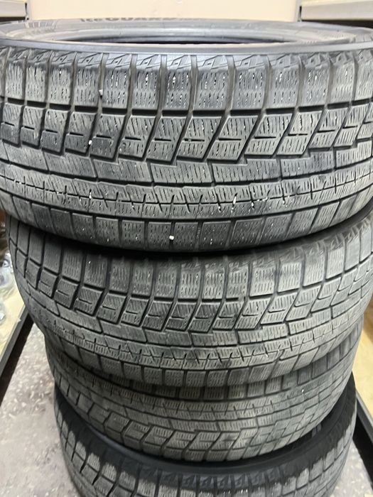 Продам шины и диски Грандеур R17