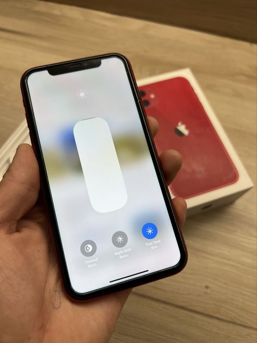 iPhone 11 128гигабайт Product Red