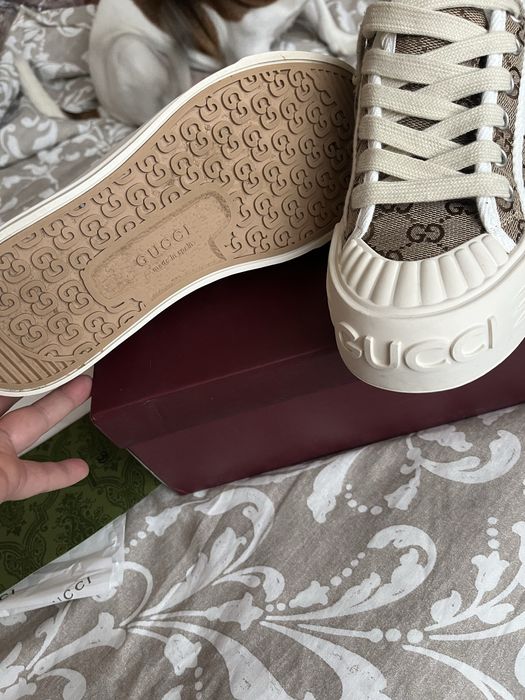 Gucci маратонки номер 38 GG