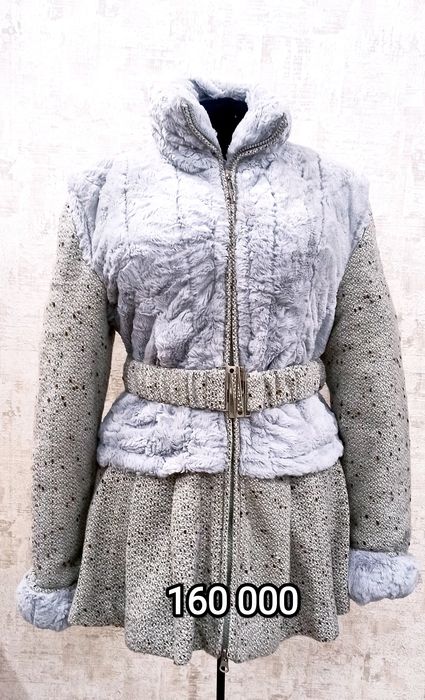 Продаются женские вещи