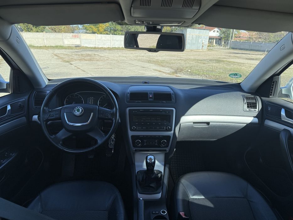 SKODA Octavia 2010 — imagine 5