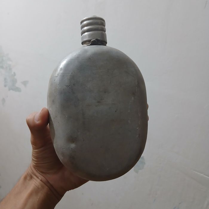 Продам фляжку алюминиевую